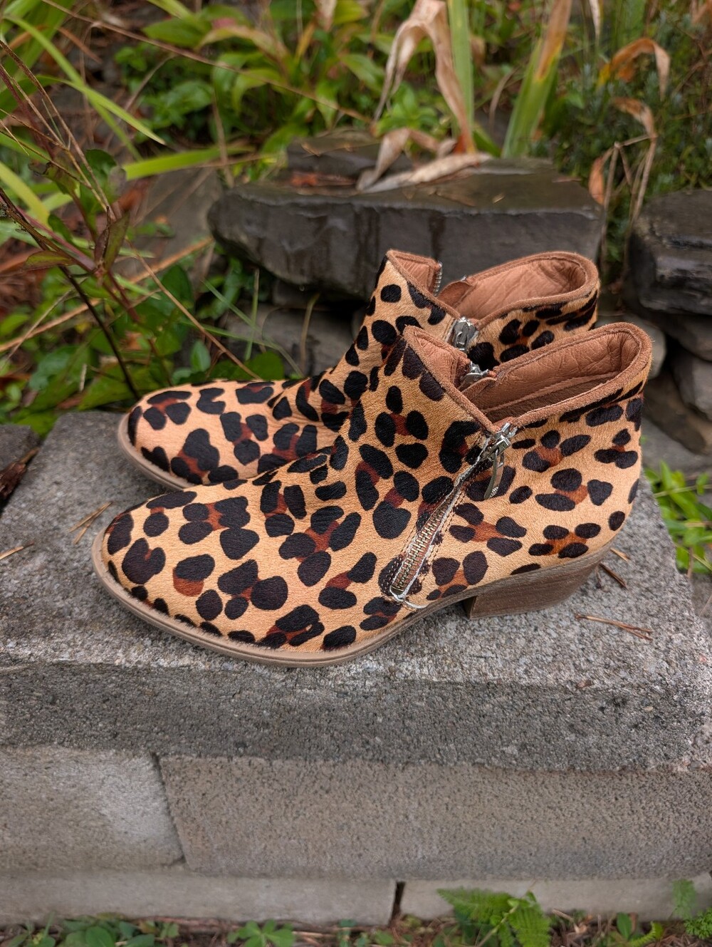 Eric Micheal Cheetah Real Fur Booties Size 9/39